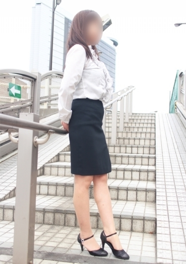 とも、かわいい熟女&おいしい人妻 池袋店 3
