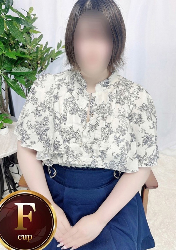 ちなつ、人妻熟女の秘密の関係熊谷店 1