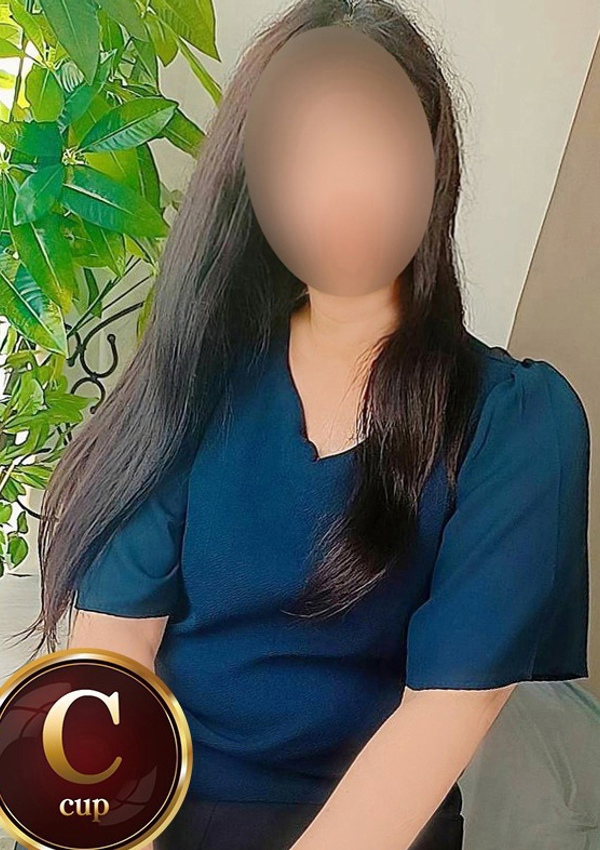 ゆみ、人妻熟女の秘密の関係伊勢崎店 1