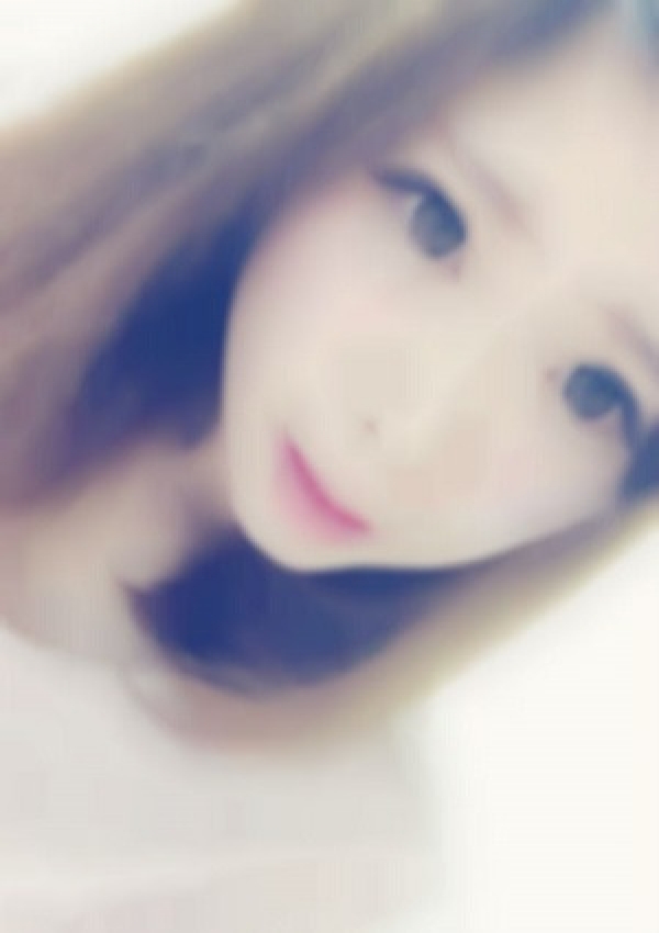 ひなの、アロマでびゅー