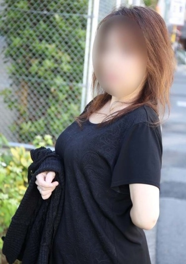 まなみ、かわいい熟女&おいしい人妻 池袋店 4