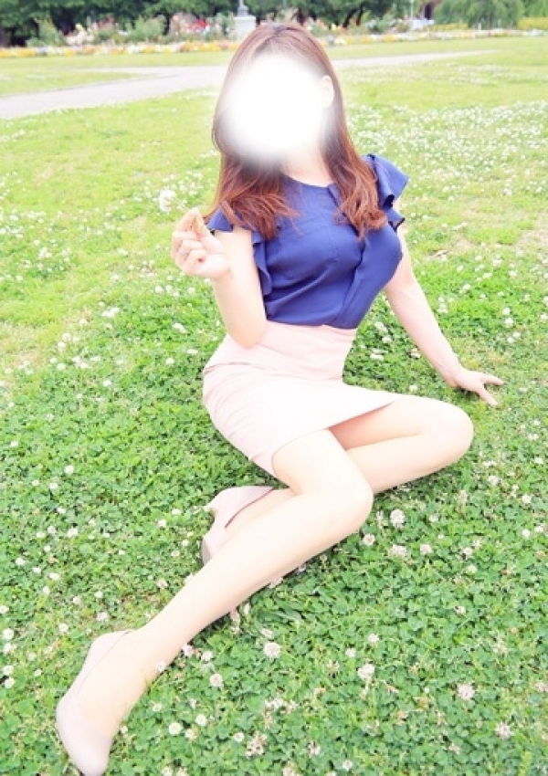 ちなつ、名古屋沿線人妻援護会 2