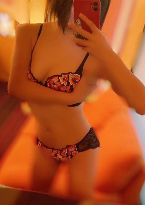 りおな、大阪人妻熟女アクシデント 1