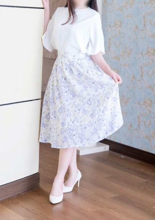 北九州人妻倶楽部(三十路、四十路、五十路)、りの