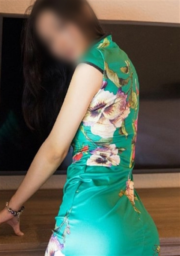 えりか、喰いごろ若妻専門 淫乱妻の夜感秘交 3