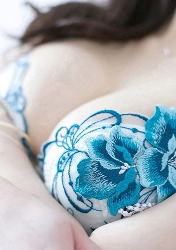 えみり、シャブール 4