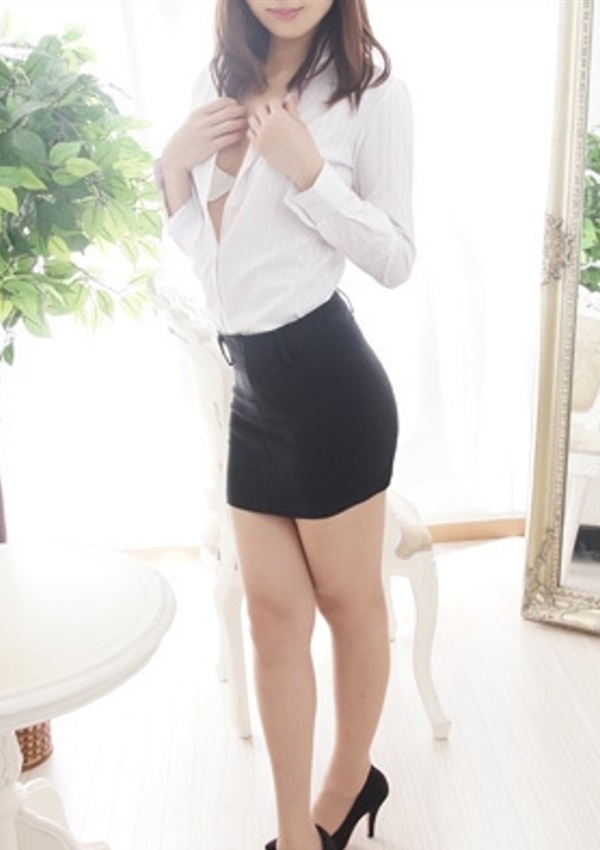 白鳥ゆき、イキます女子ANAウンサー 3