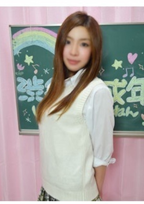 あみ、18歳19歳の素人専門店 渋谷素人コスプレ学園 3