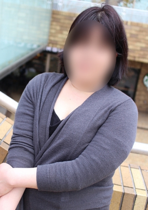 みゆ、かわいい熟女&おいしい人妻 池袋店 1