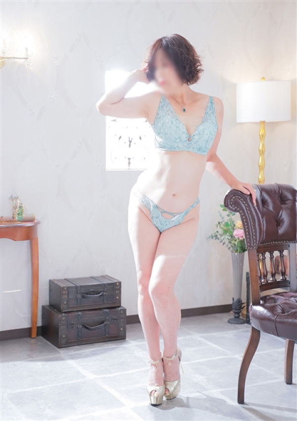 ちなつ、五十路熟女マドンナ 11