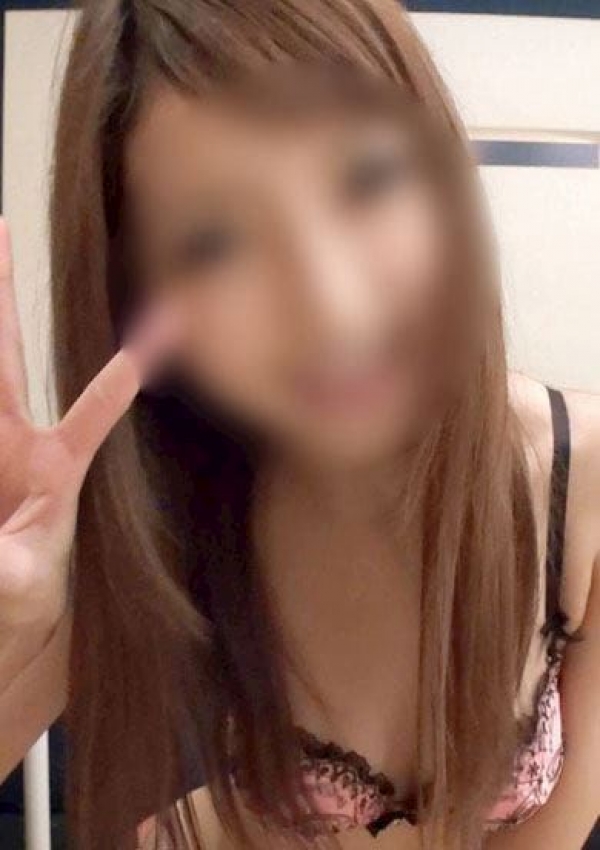マリエ、E-Body人妻店 1