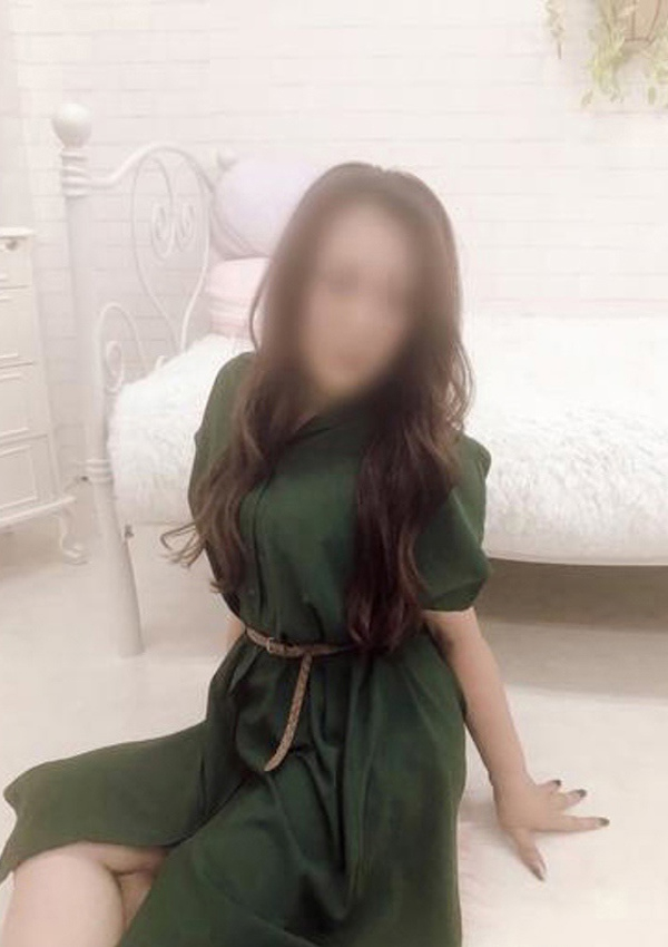 豊田人妻隊、かりな