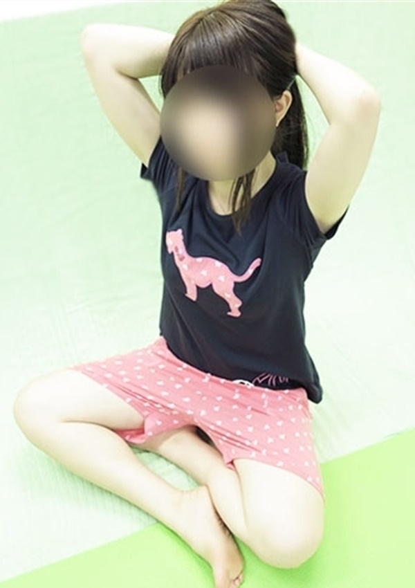 あき、秋葉原添い寝女子 1