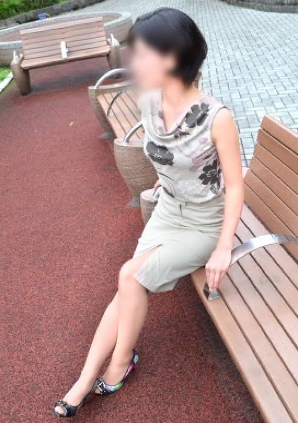 紗希、東京人妻フォーシーズンズ 1