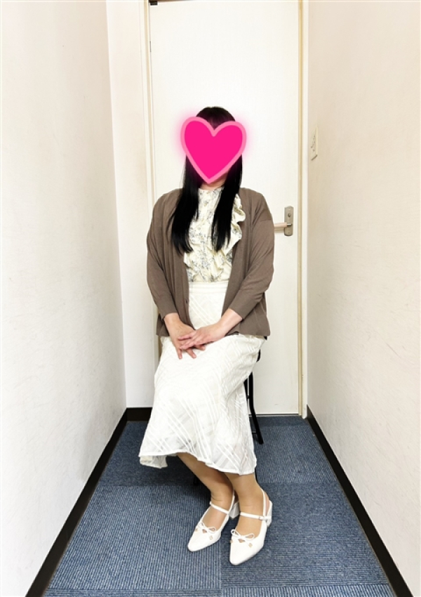 室田百合香、五十路マダム 福山店 2