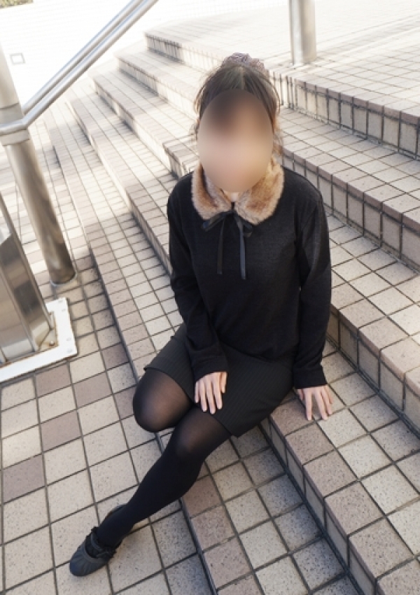 さな、かわいい熟女&おいしい人妻 町田店 4