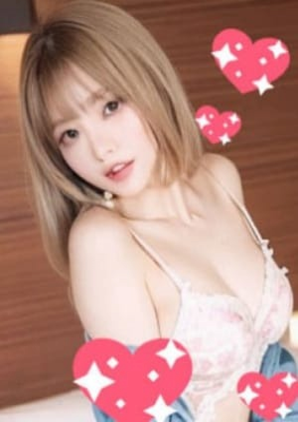 みりか、ゆるカワ現役女子大生