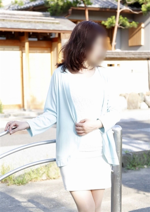 なつみ、夢ごこち 人妻店 13