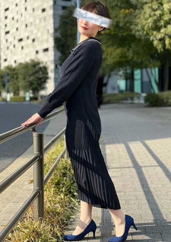 花澤もも、月の真珠-新宿- 2
