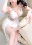 瀬戸 真理子、クラブ アイリス東京
