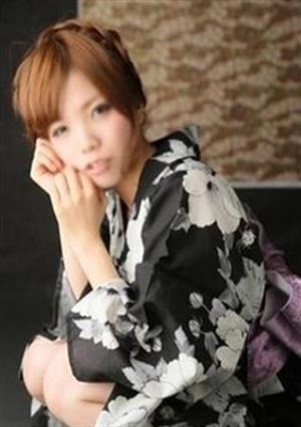 小島 瑠璃子、イラマチーオ キタ梅田店 4