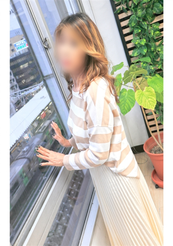 りのん、性腺熟女100% 2