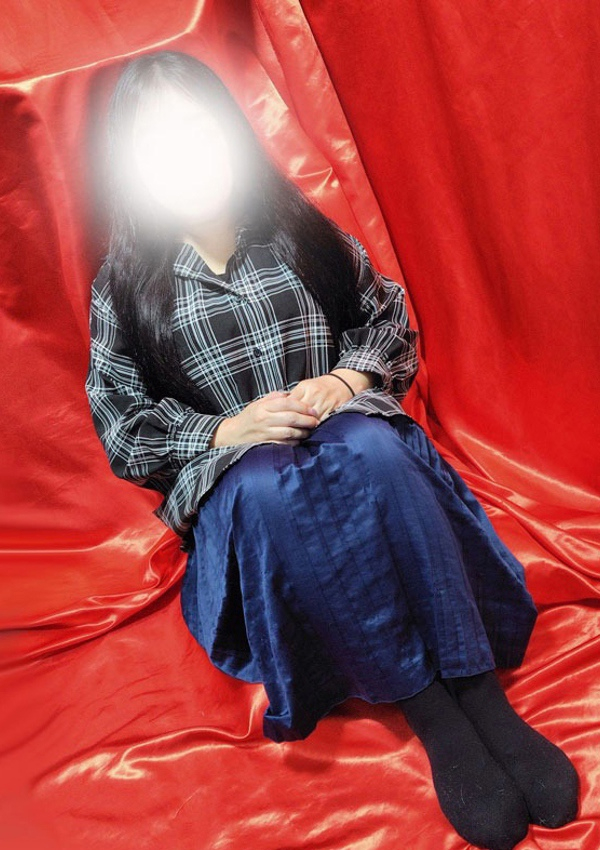山内、変態美熟女お貸しします。