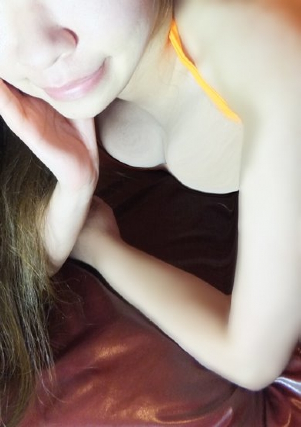 りお、山梨風俗エステ1%倶楽部 4