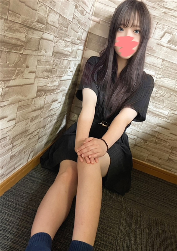 スズ、大阪激安デリヘル LIMIT(リミット) 3