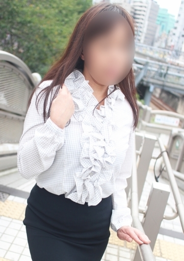 とも、かわいい熟女&おいしい人妻 池袋店 1
