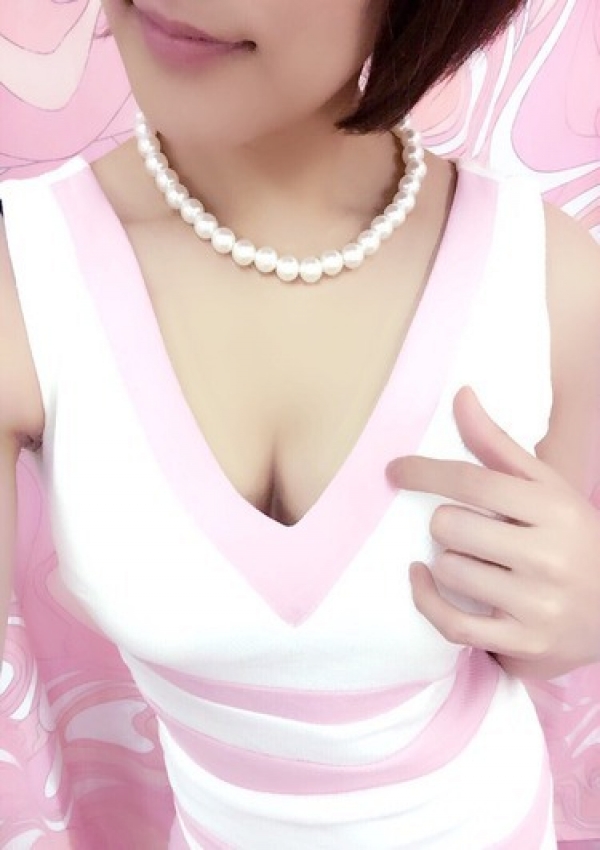 Moeri モエリ、XOXO Hug&Kiss 神戸店 2