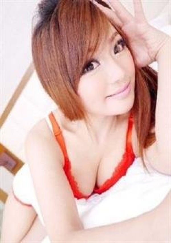アユミ、女優 2