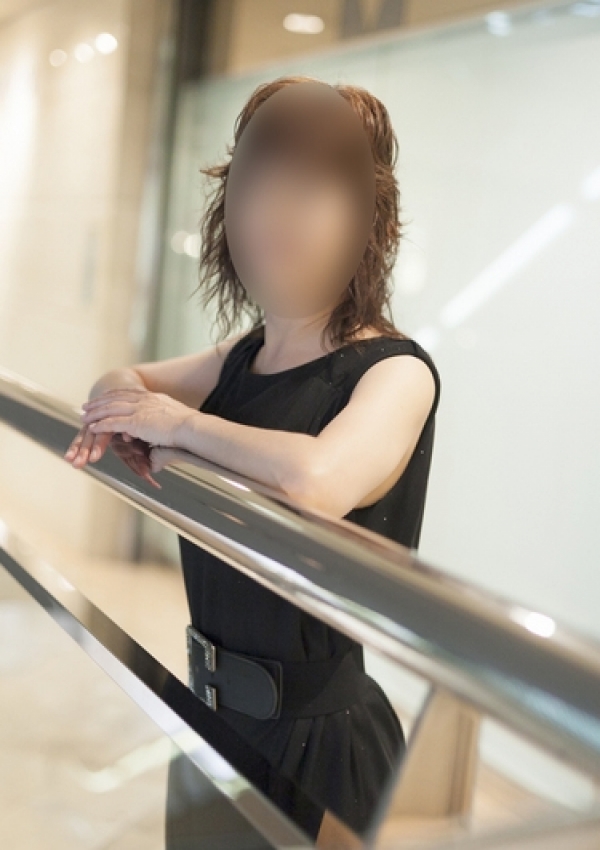ゆき、かわいい熟女&おいしい人妻 池袋店 1