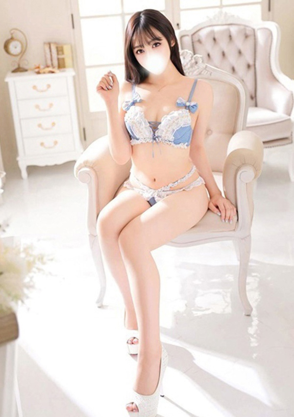 倉咲れい、池袋㊙エステフル勃起 4