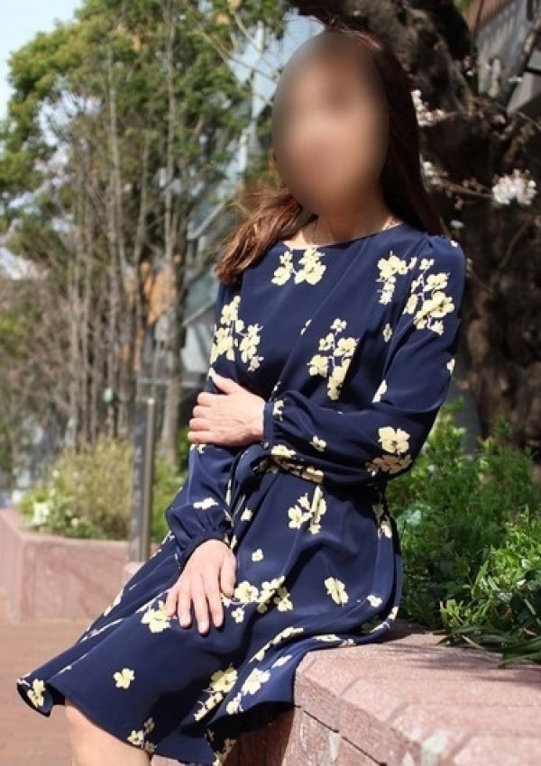 まひろ、かわいい熟女&おいしい人妻 池袋店 3