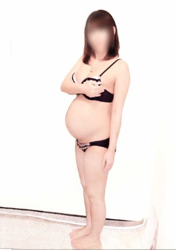 まひろ、池袋・裸乳房(らまんま)巨乳・貧乳・母乳・妊婦のお店 2