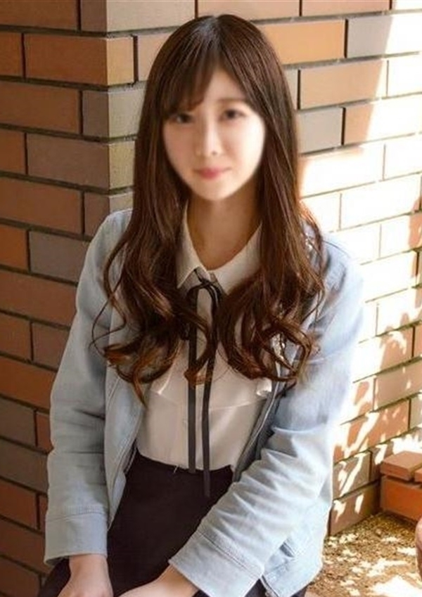 れみ、新橋現役女子大生コレクション 1