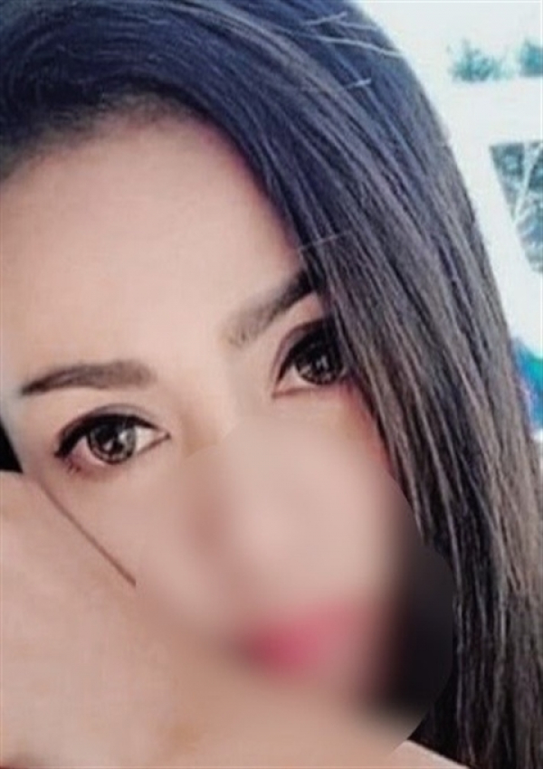 いちか、妖艶な人妻 夜蝶～よるのちょう～ 1