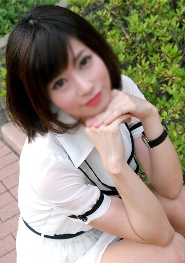 さゆり、新橋現役女子大生コレクション 2