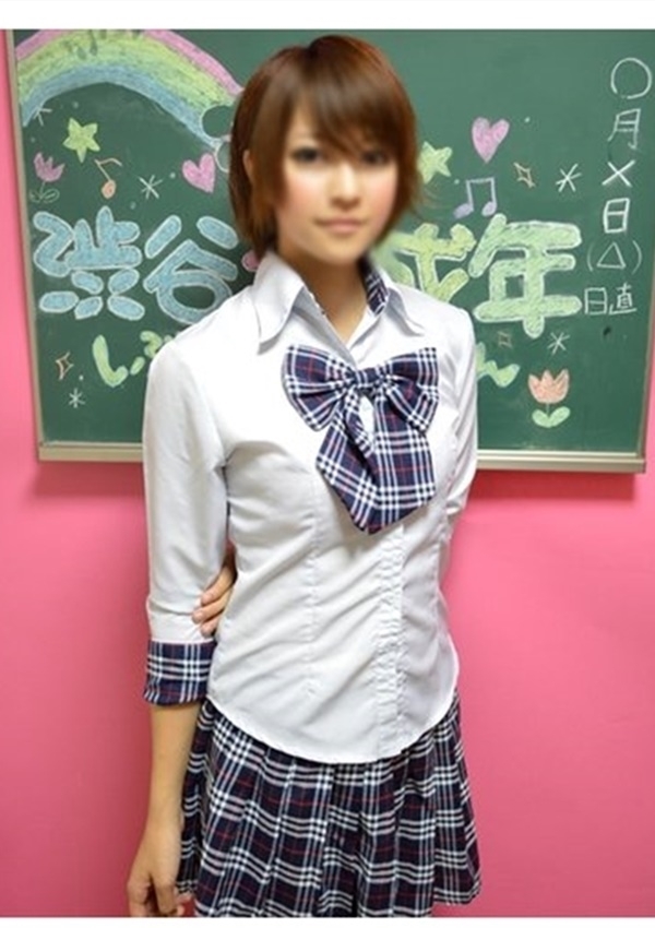 れい、18歳19歳の素人専門店 渋谷素人コスプレ学園 1