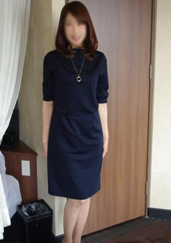 中田亜希子、派遣妻 4