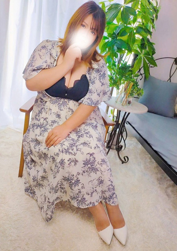 うた、人妻熟女の秘密の関係伊勢崎店 4