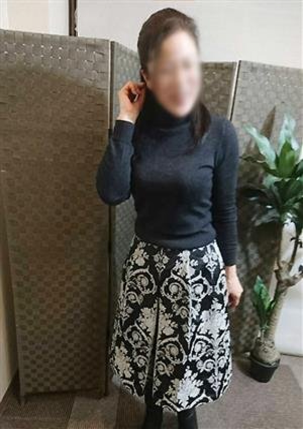 ことり、熟女家 ミナミ・エリア店 1