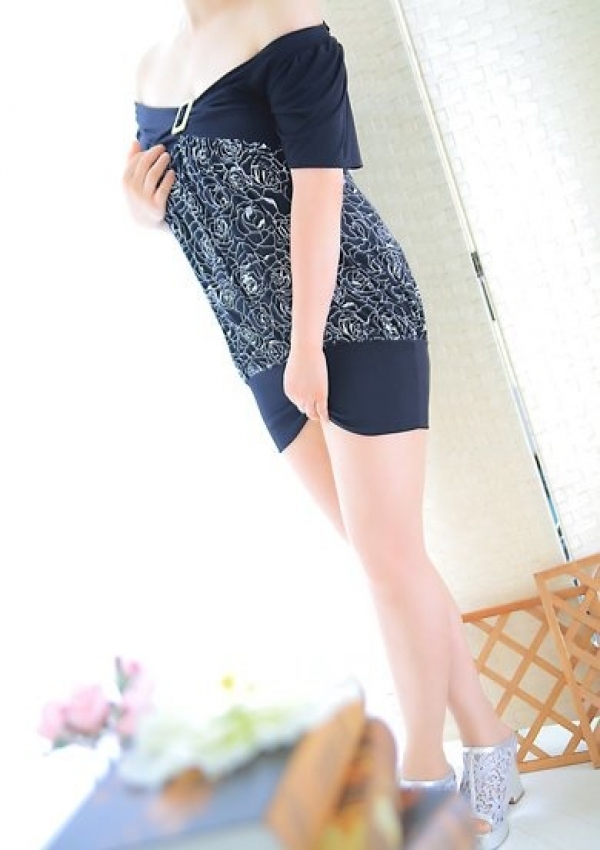 木下 ゆみ、淫らに濡れる人妻たち日本橋店 9