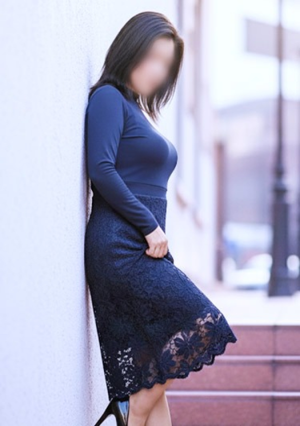 あい、新宿ミセスラウンジ東京 3