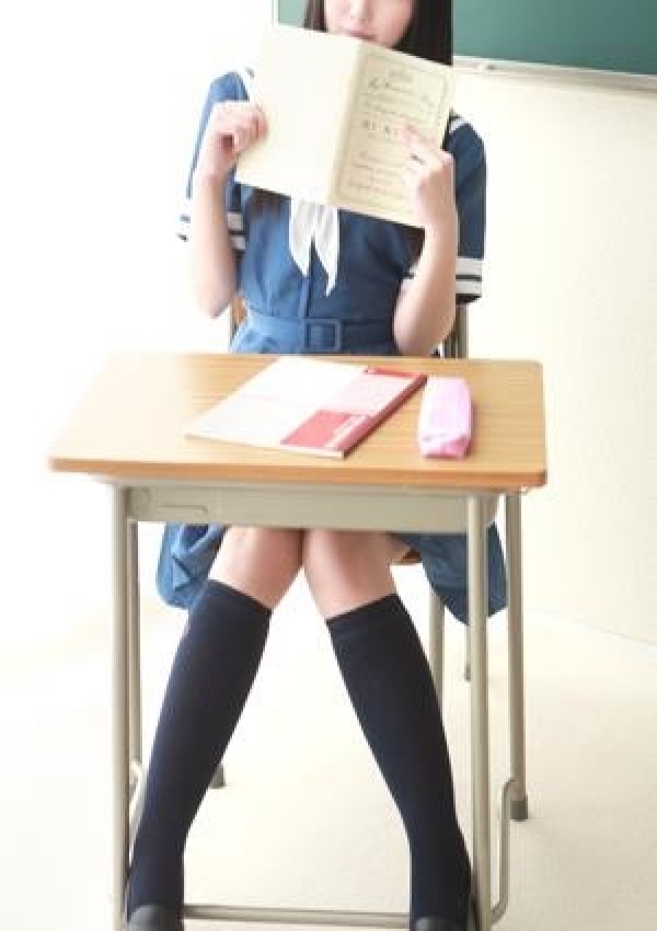 綾瀬川 すず、聖アンジュ学園 五反田校/オナクラ専攻科 3