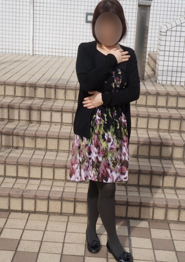 まな、かわいい熟女&おいしい人妻 町田店 2