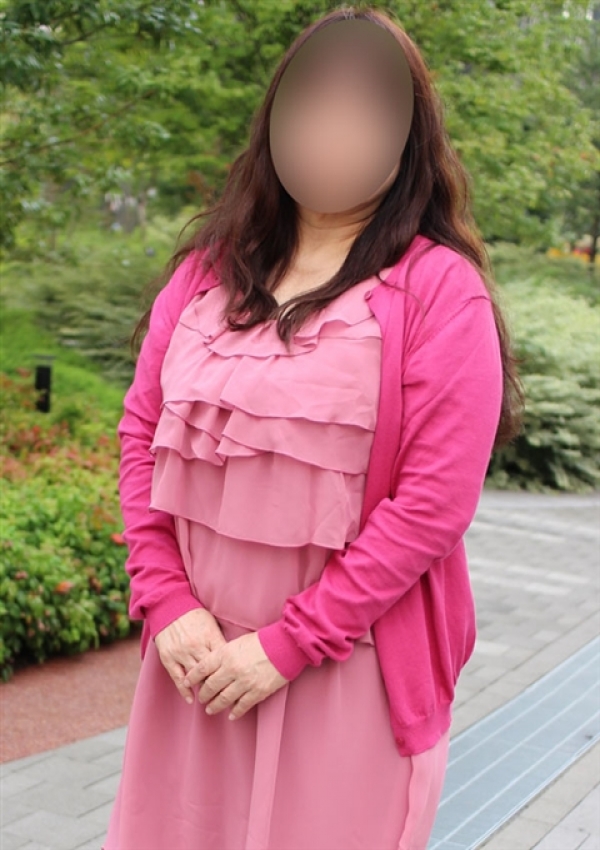 さゆり、かわいい熟女&おいしい人妻 五反田・品川店 3