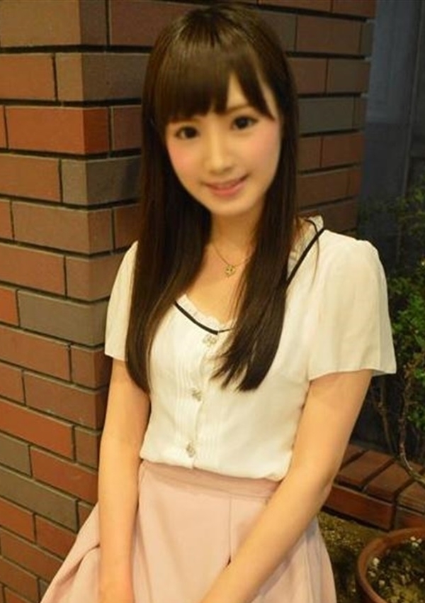 ひめ、新橋現役女子大生コレクション 1