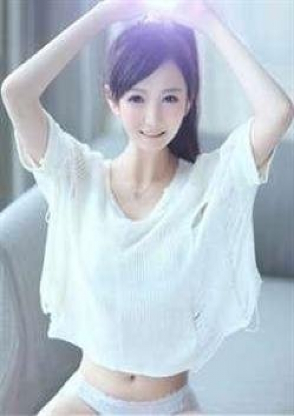 ユカリ、女優 4